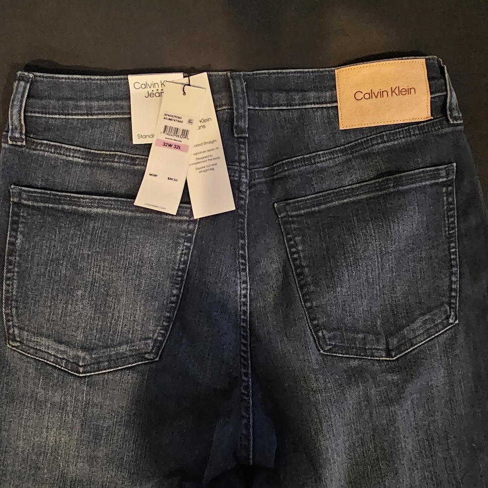 NWT Calvin Klein Jeans, Dark Blue, Standard Straight Leg, 32Wx32L